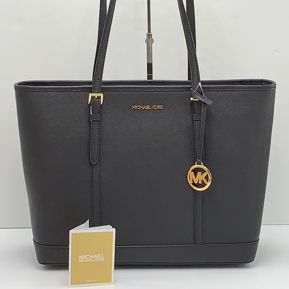 MICHAEL KORS
Jet Set Travel Large Top Zip Shoulder Tote Saffiano Leather
Black - Picture 12 of 16